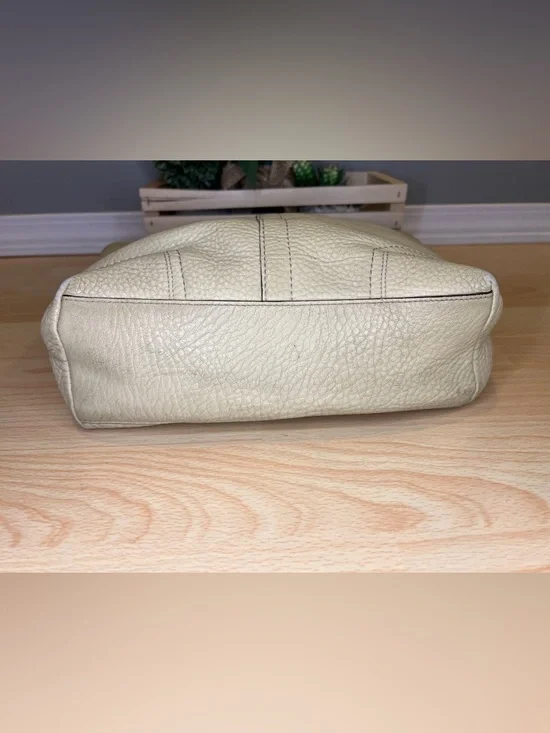 Coach Hamilton Shoulder Bag - Picture 9 of 16